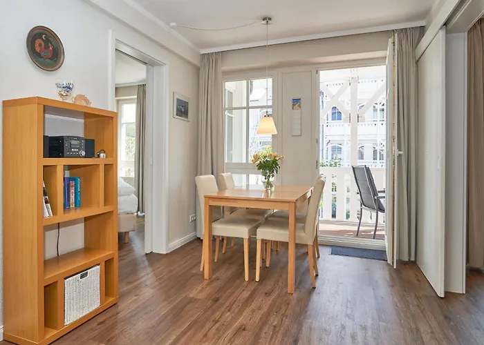 Apartment 304, Seepark